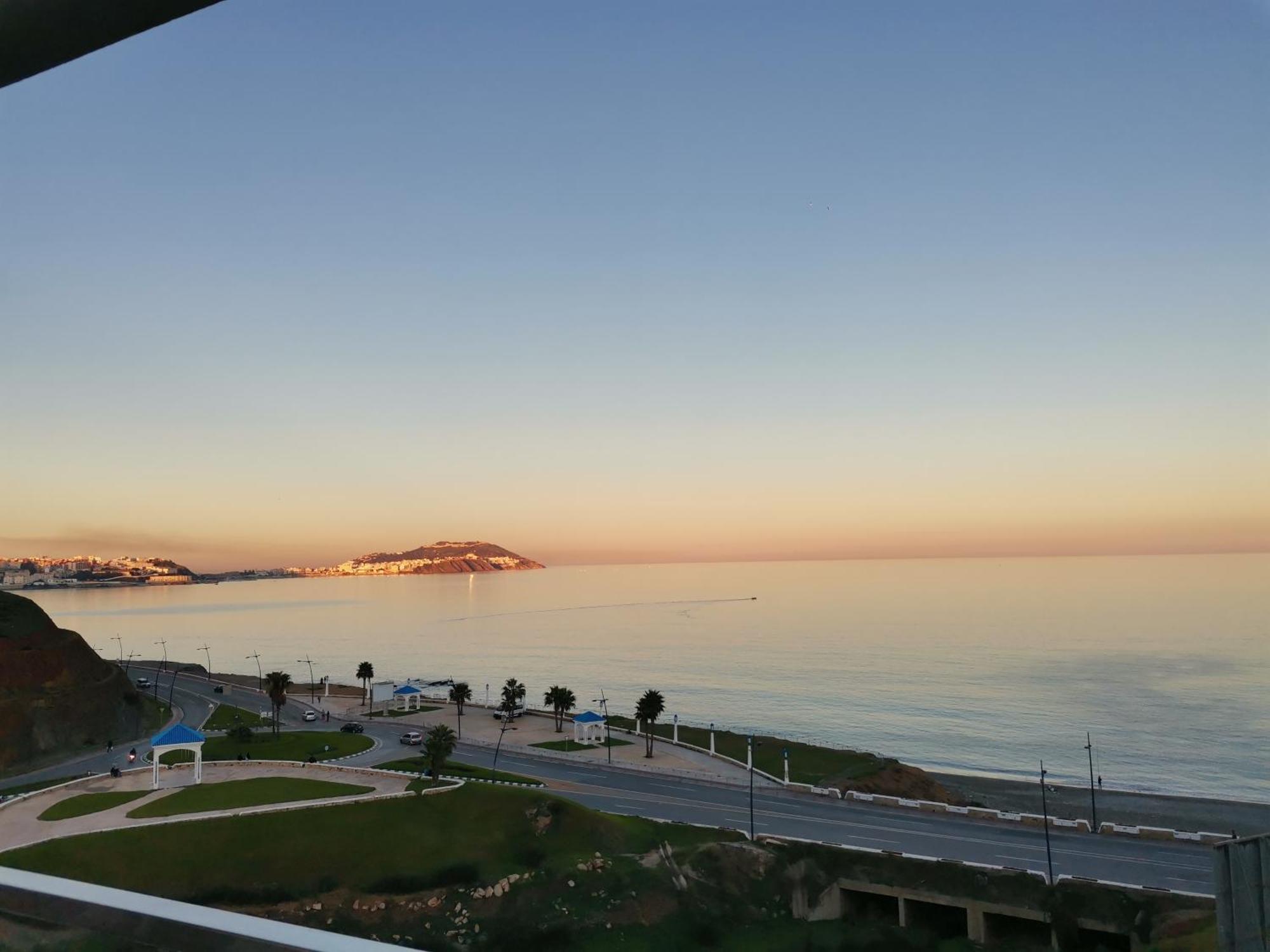Appartf3 Vue Panoramique Sur Mer Residence Vista Del Mar Fnideq Exterior foto